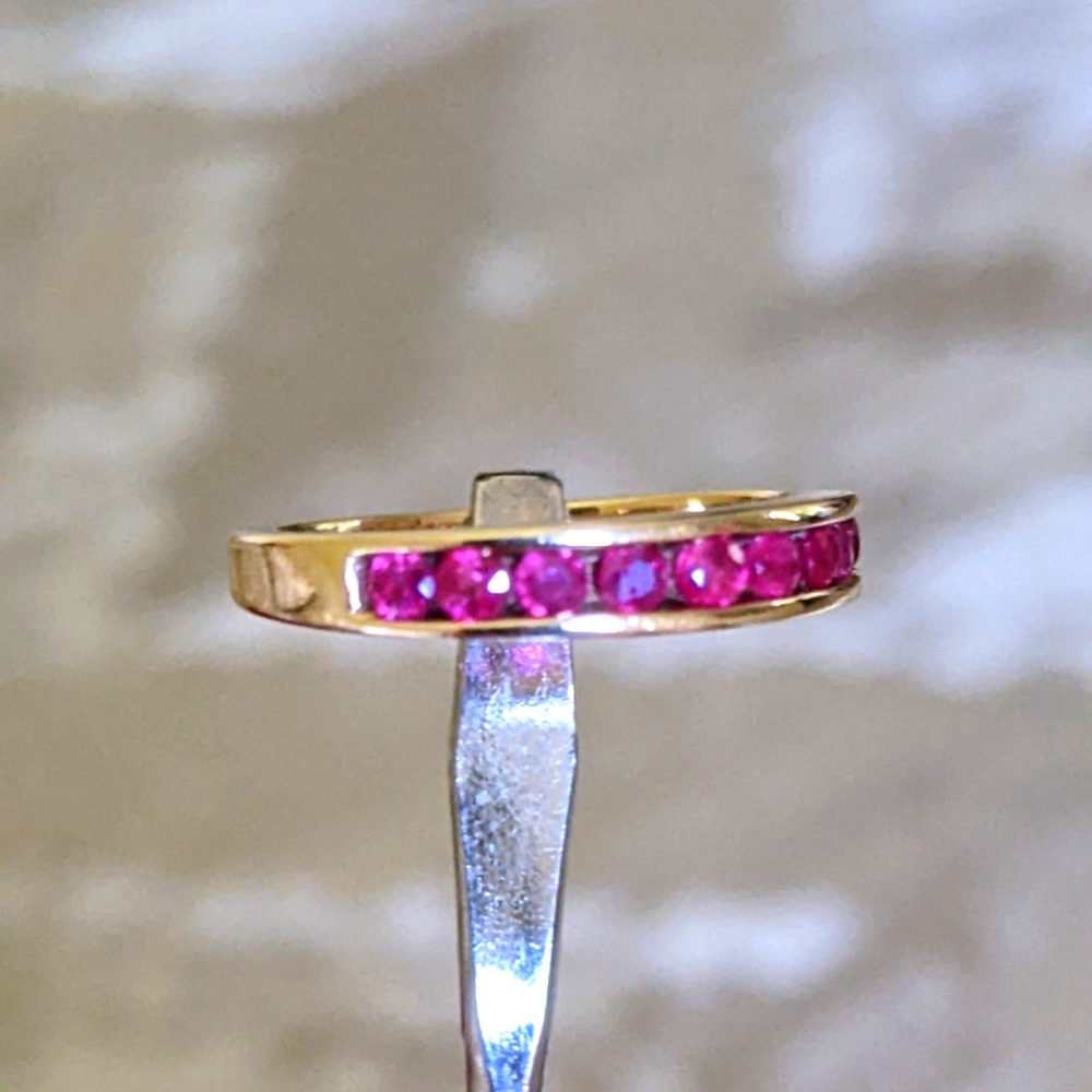 14K SOLID 💛 GOLD & NATURAL RUBY HALF ETERNITY RiNG